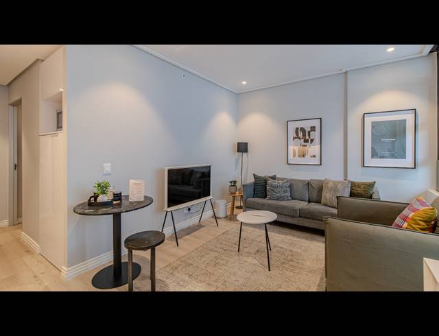 1 BEDROOM APARTMENT FOR SALE IN CAPE TOWN CITY CENTRE